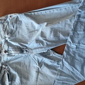 Men's Slim Fit Denim Jeans in Light Blue ,new., Size 40/34